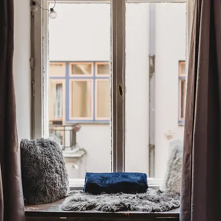 In Old Town, Cozy & Convenient - C Apartmán *