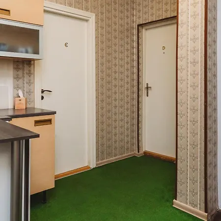 Апартаменты In Old Town, Cozy & Convenient - C *